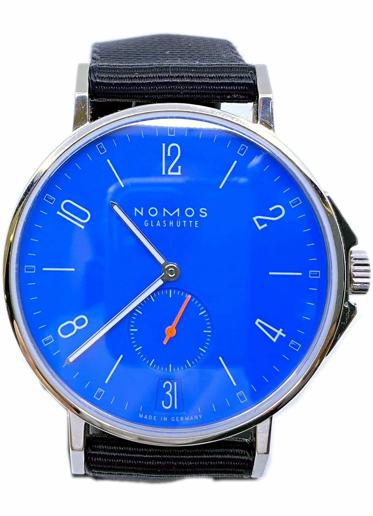 NOMOS Glashütte Ahoi Datum Signalblau 554