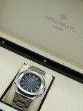 Patek Philippe Nautilus 5711-1A Blue Dial Tiffany image 8 thumbnail