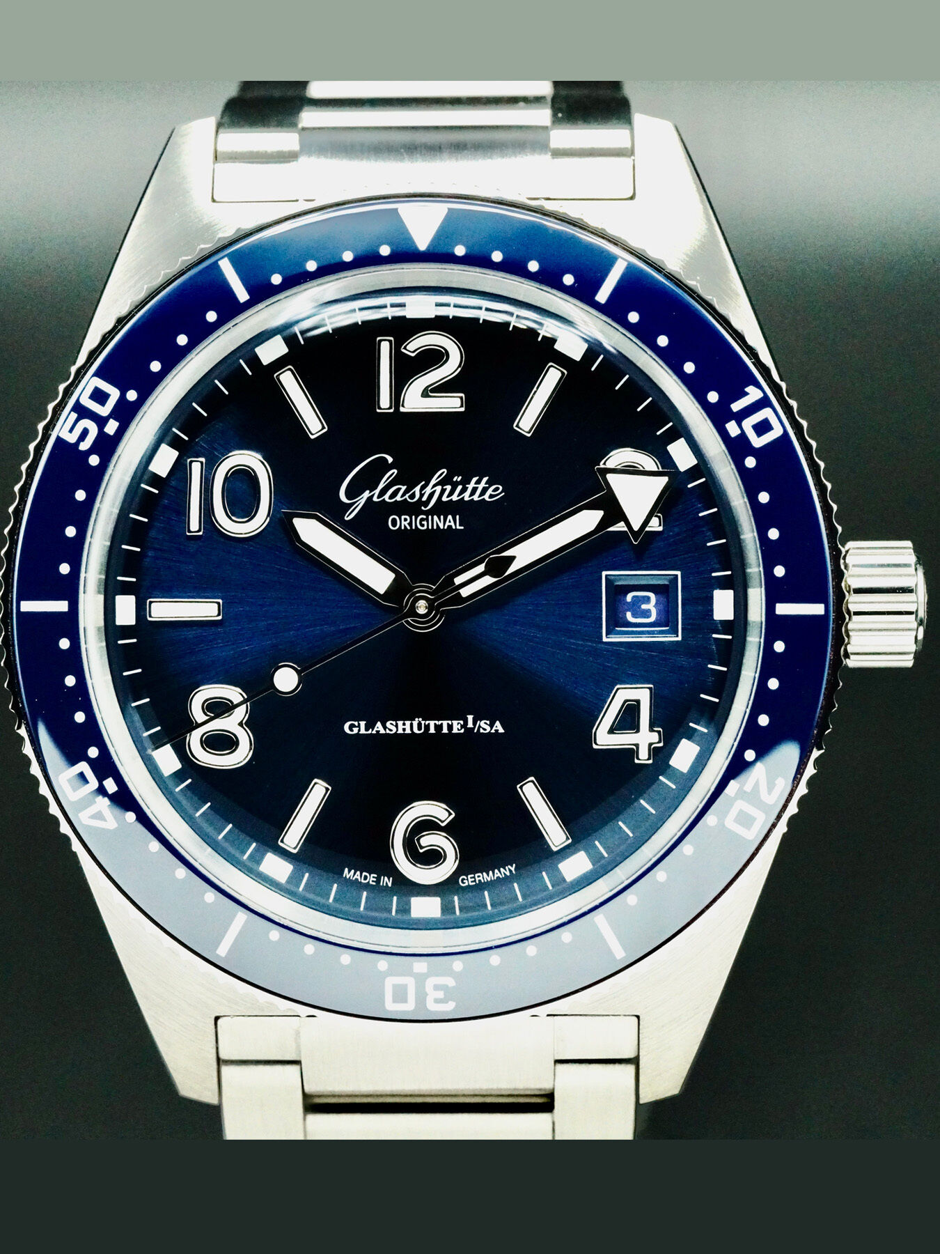 Glashütte Original 1-39-11-09-81-70 SeaQ Blue Dial