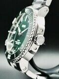 Oris Aquis Date Green Dial on Bracelet 01 733 7730 4157-07 8 24 05PEB image 1 thumbnail
