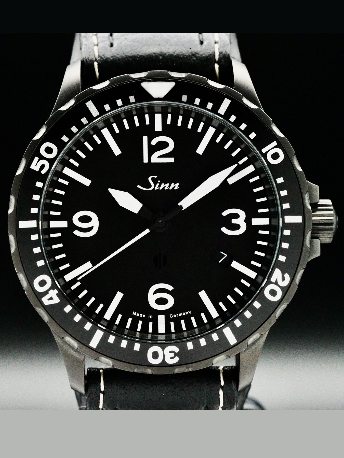 Sinn 857 Black Black Dial Solid Two-link Pilot Watch 40mm