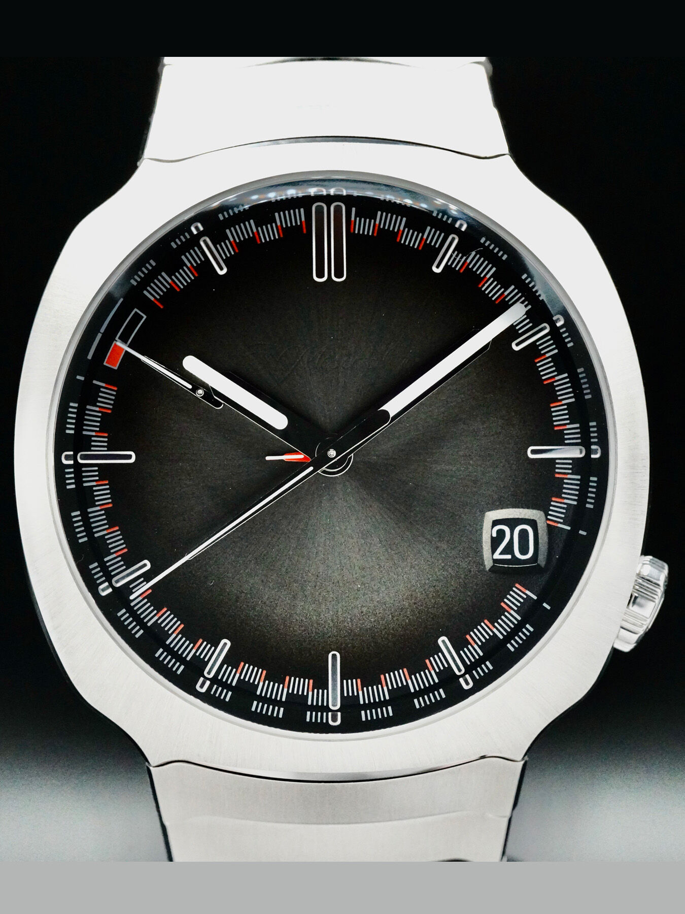 H. Moser & Cie. 6812-1200 Streamliner Perpetual Calendar