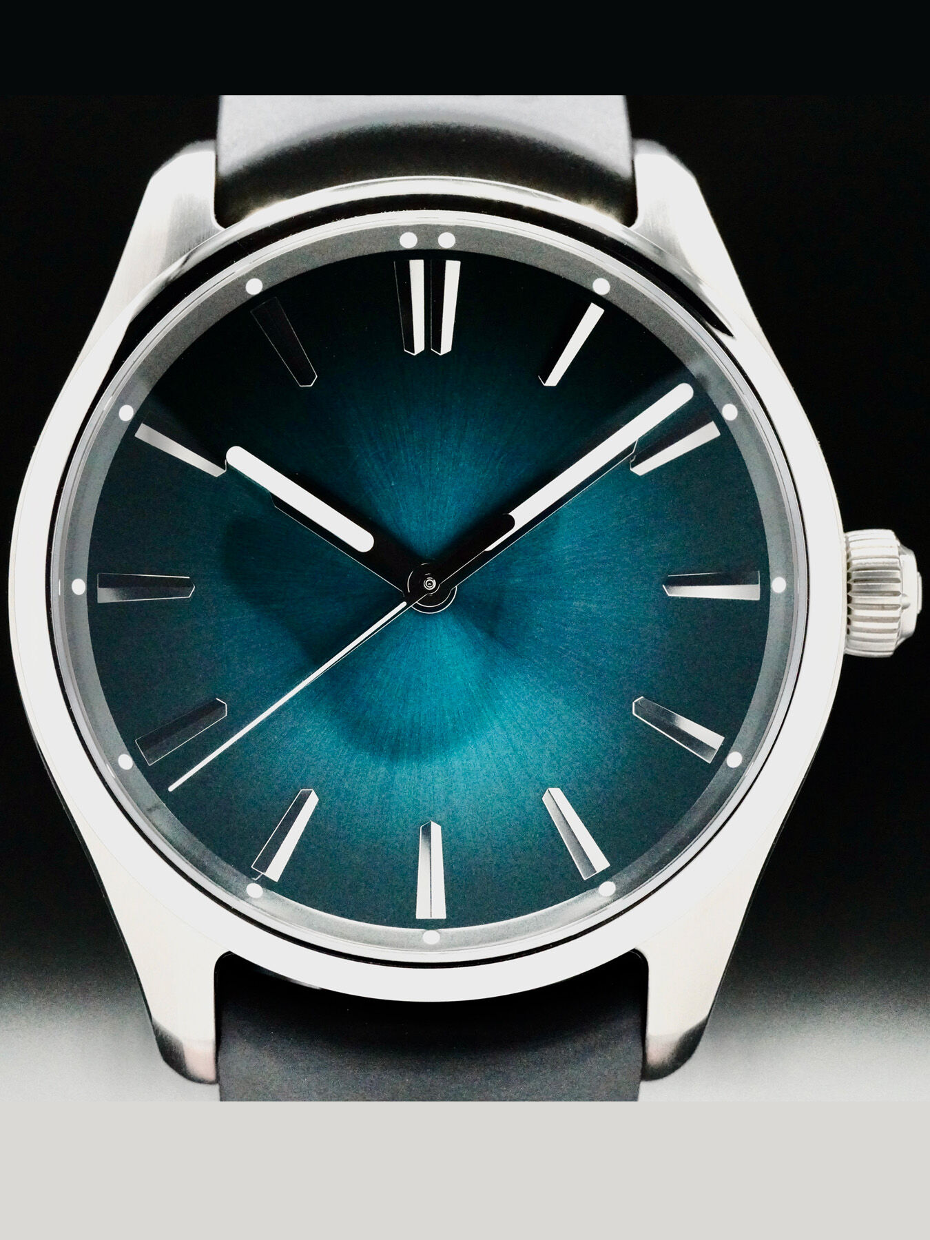 H. Moser & Cie. 3200-1214 Pioneer Centre Seconds Mega Cool