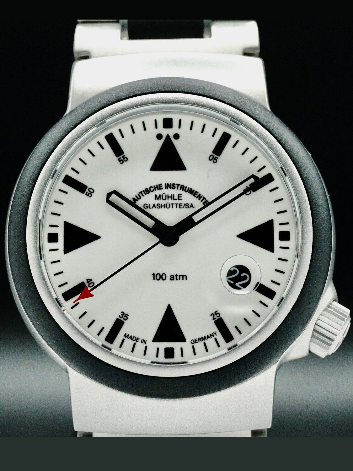 Mühle Glashütte M1-41-08-MB S.A.R Rescue-Timer Lumen on Bracelet