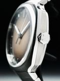 H. Moser & Cie. 6200-1207 Streamliner Centre Seconds Salmon Dial image 2 thumbnail