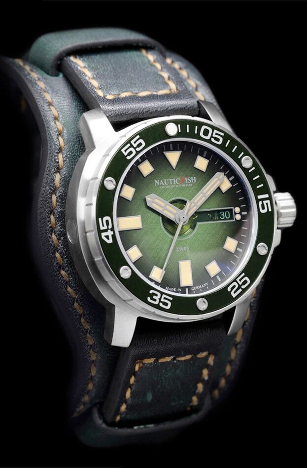 Schaumburg Watch Thûsunt Zwey Gruoni Superbird