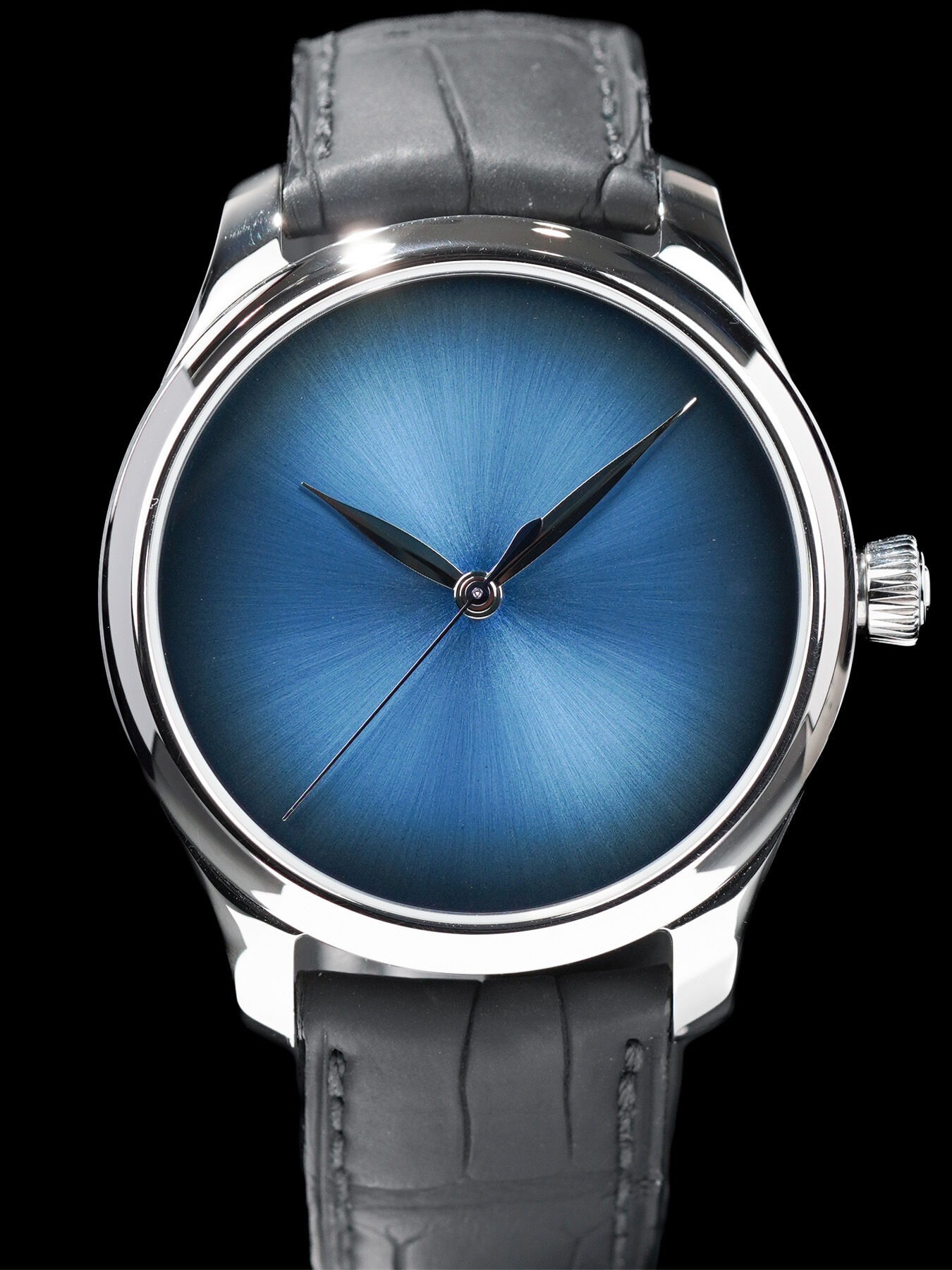 H. Moser & Cie. 1200-1218 Endeavour Centre Seconds Concept Steel Funky Blue