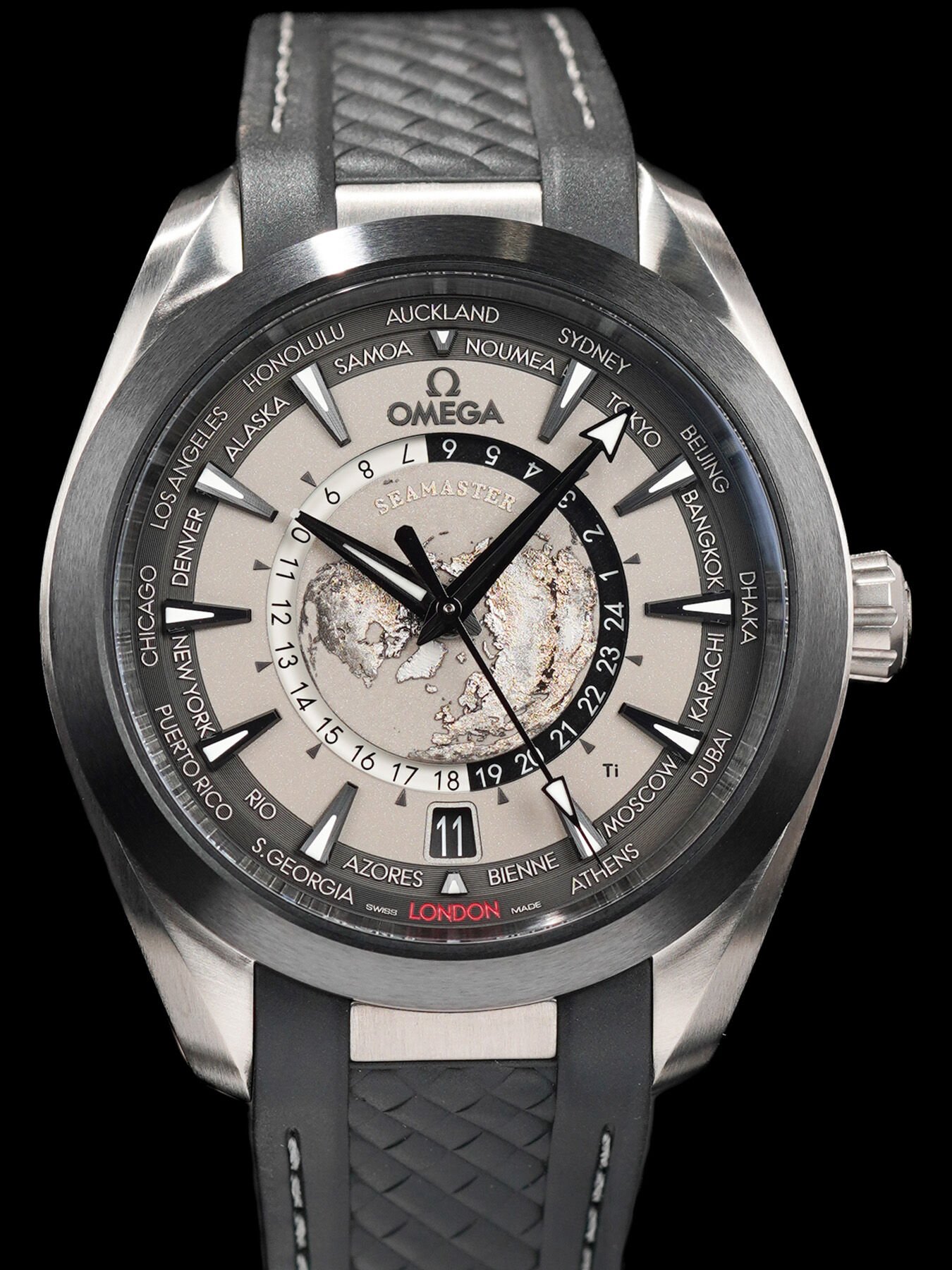 Omega 220.92.43.22.99.001 Seamaster Titanium Chronometer