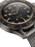Omega Seamaster Diver 300 007 James Bond Edition on Bracelet image 2 thumbnail