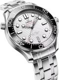 Omega Seamaster Diver 300m Master Chronometer 42mm image 2 thumbnail