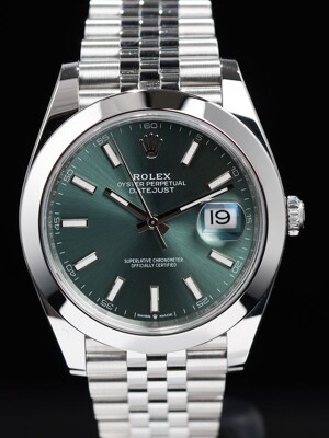 Rolex 126300 Datejust 41 Green Dial