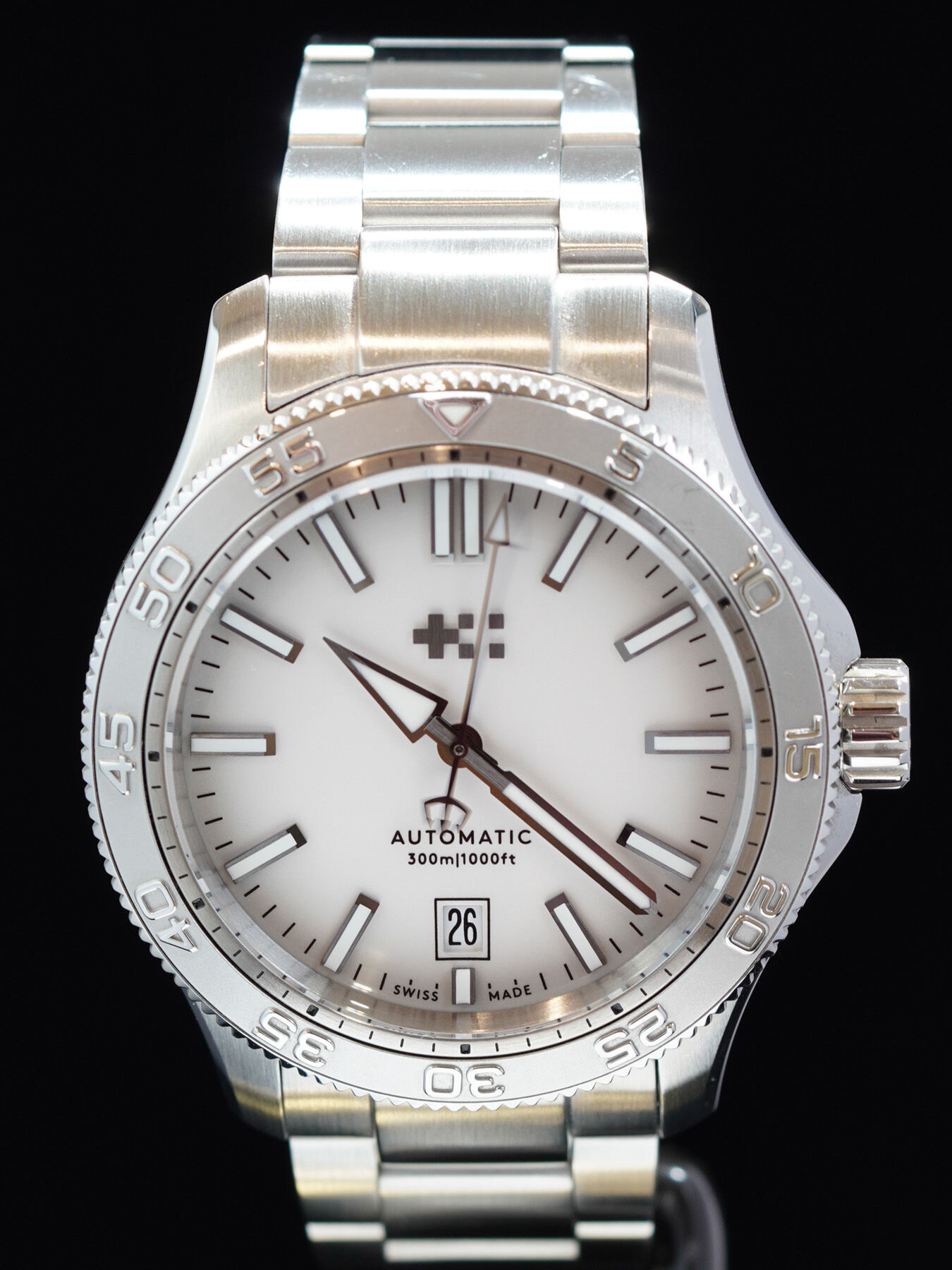 Christopher Ward C60 Atoll 300 40mm Shark White Automatic Bader Bracelet