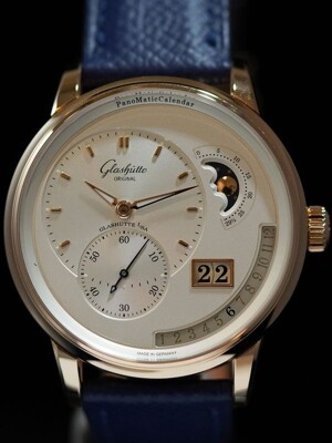 Glashütte Original 1-92-09-02-05-62 PanoMaticCalendar