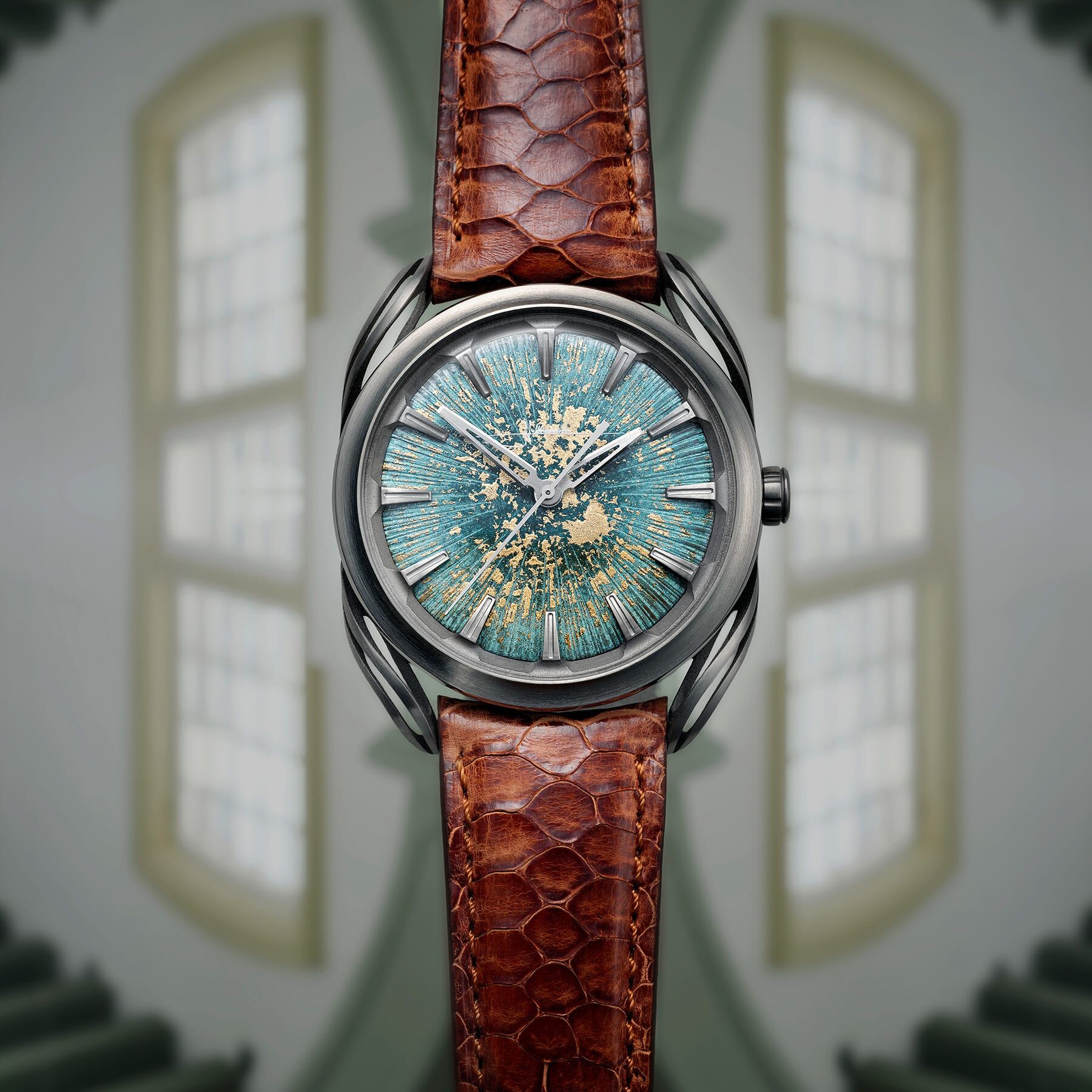 Holthinrichs Signature Ornament Lab Series 1.24