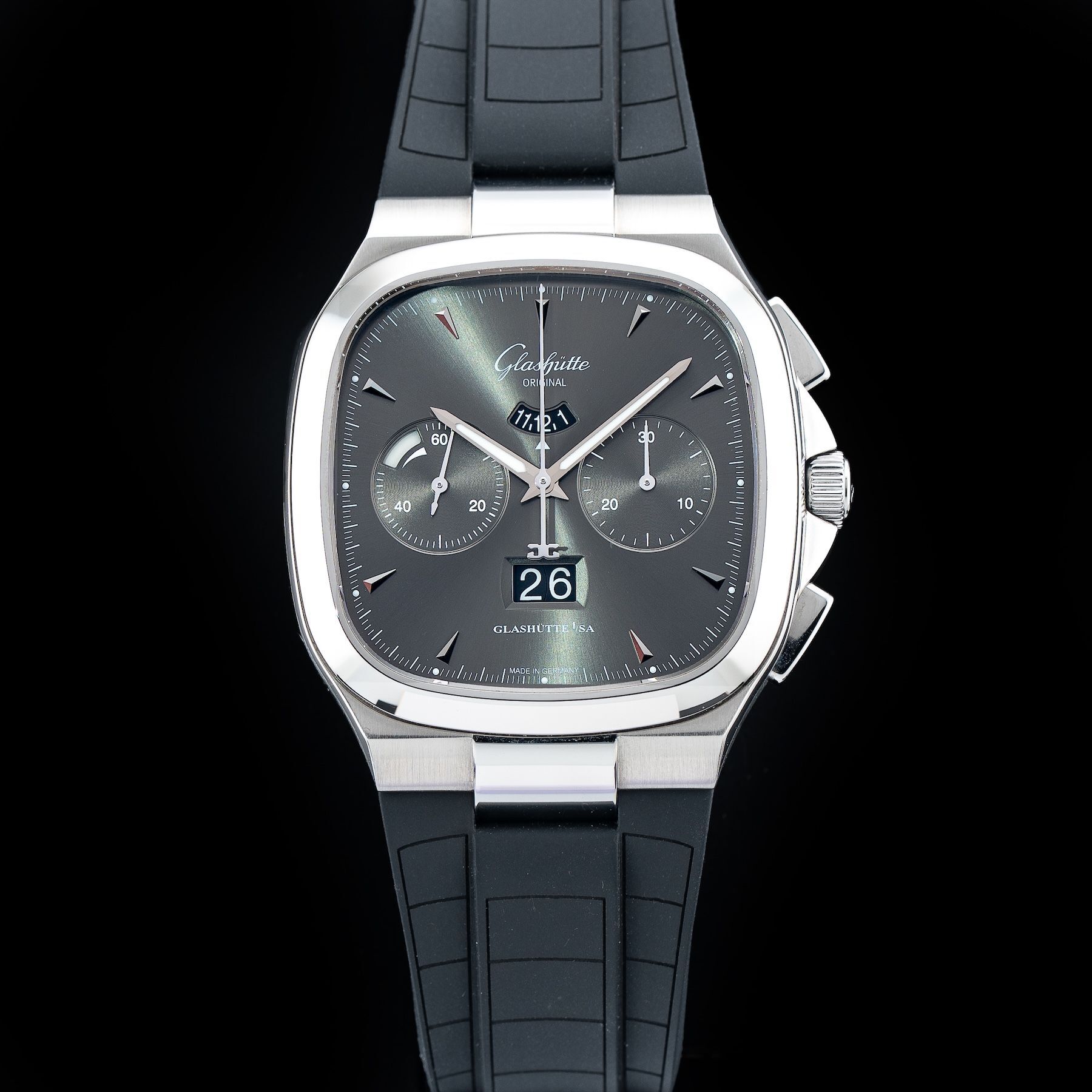 Glashütte Original 1-37-02-01-02-33 Seventies Chronograph Panorama Date
