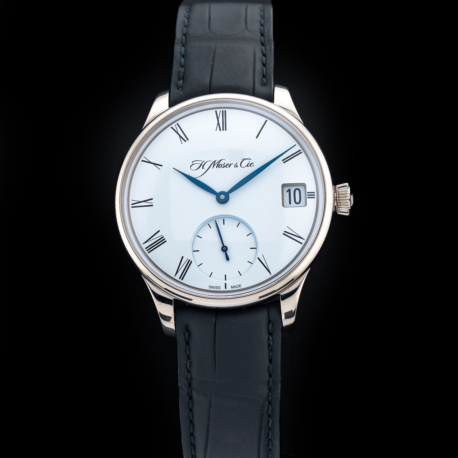 H. Moser & Cie 2100-0200 Venturer Big Date White Gold White Dial