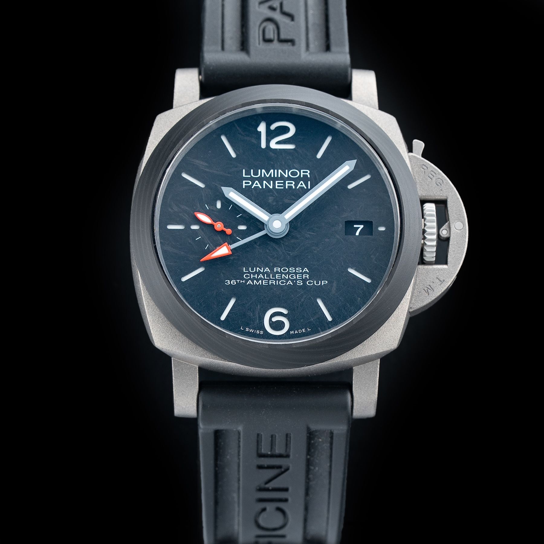 Panerai PAM01096 Luminor Luna Rossa GMT 42mm
