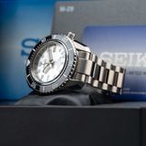 Seiko Prospex Diver GMT SPB439 image 7 thumbnail