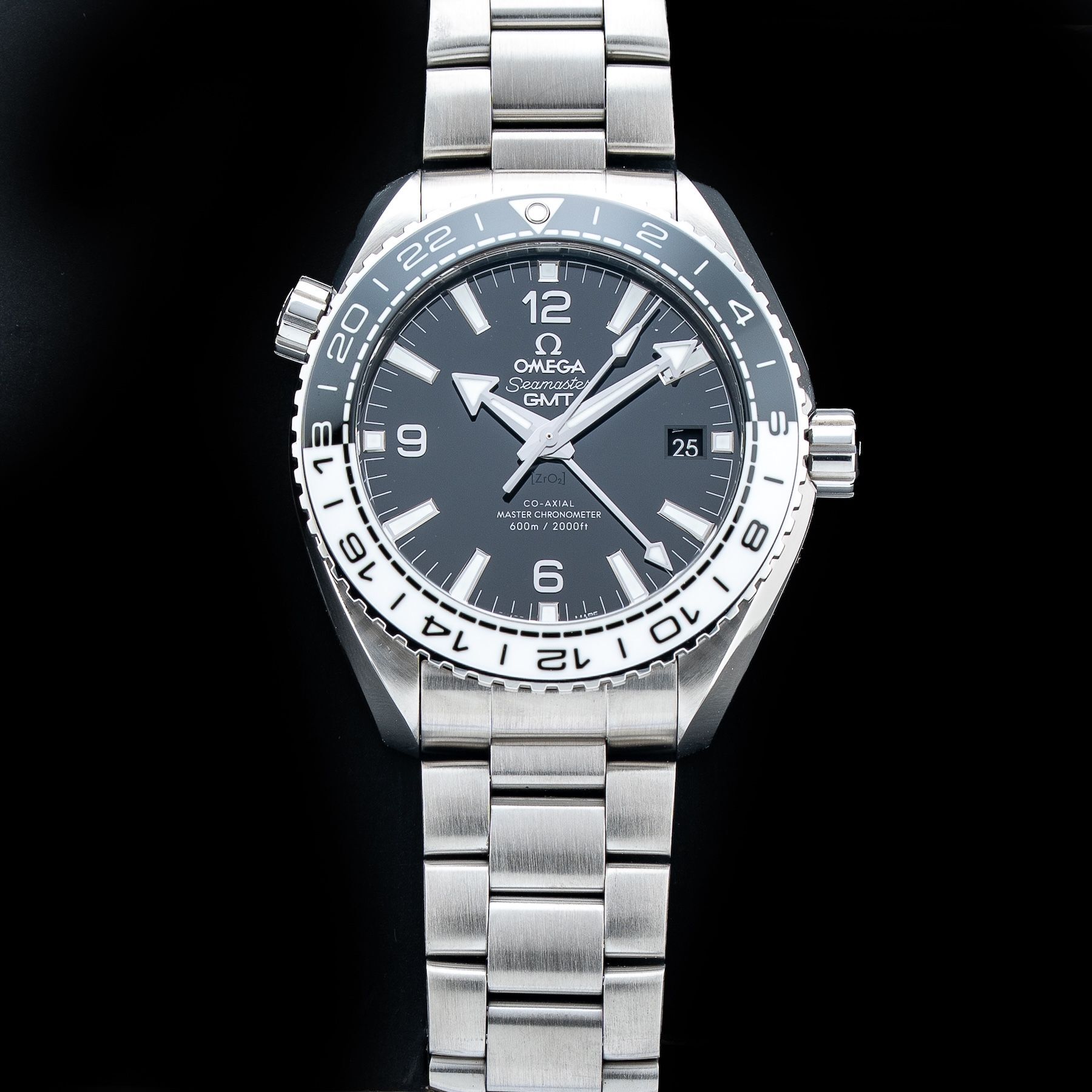 Omega Seamaster Planet Ocean 215.30.44.22.01.001