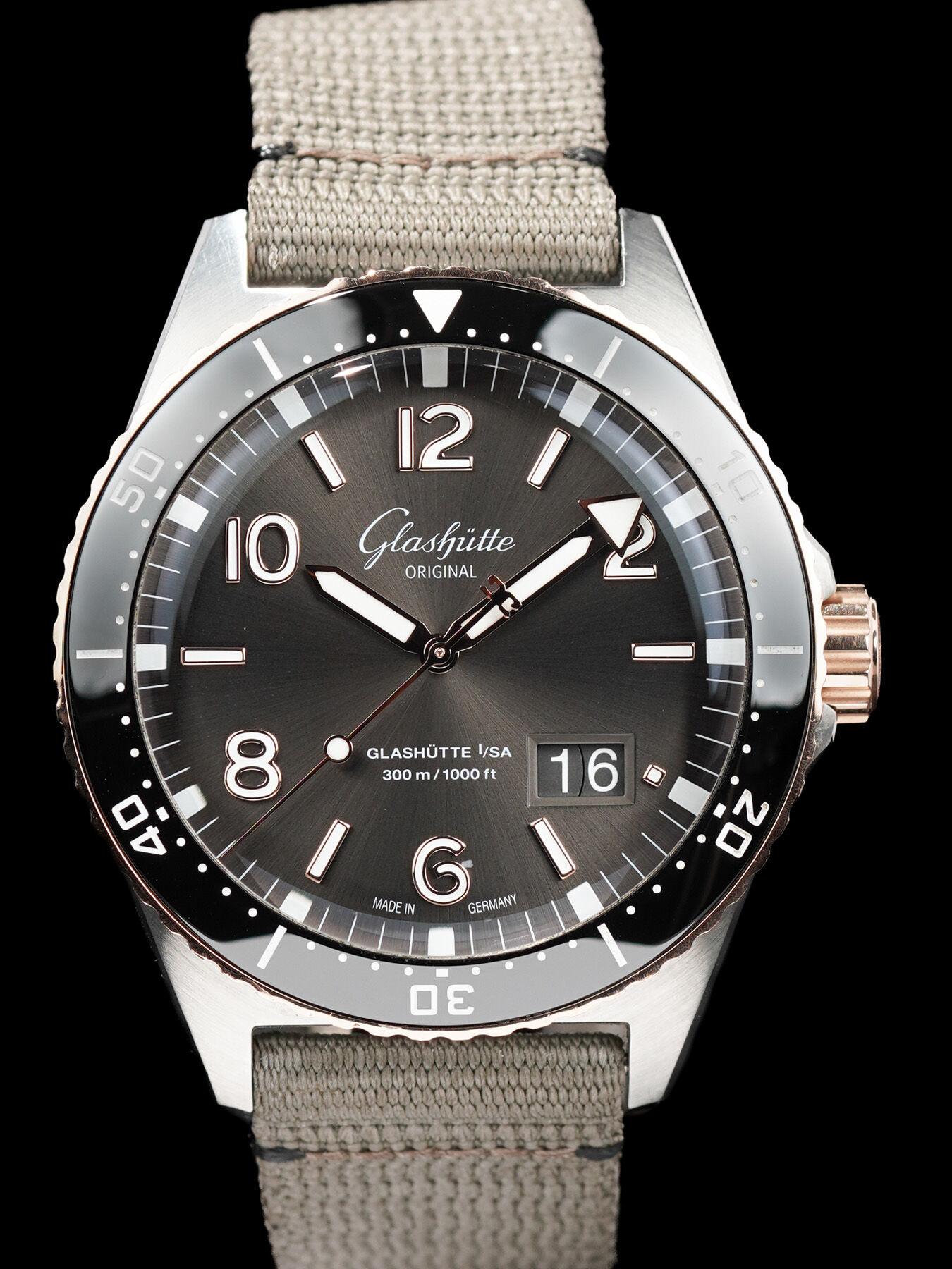 Glashütte Original 1-36-13-04-91-34 SeaQ Panorama Date Two-Tone