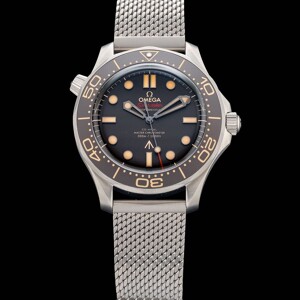 Omega Seamaster Diver 300 007 James Bond Edition on Bracelet 210.90.42.20.01.001