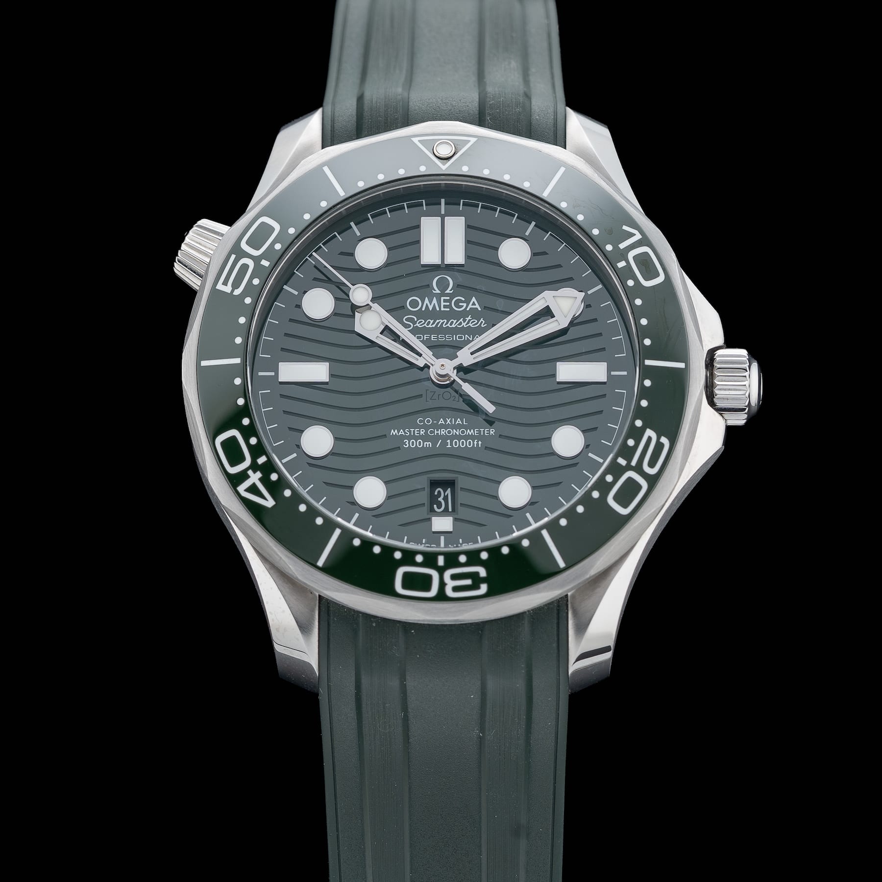 Omega 210.32.42.20.10.001 Seamaster Diver 300M Green Dial on Strap