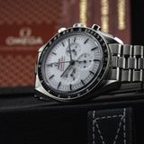 Omega 310.30.42.50.04.001 Speedmaster Moonwatch Professional White Dial image 8 thumbnail