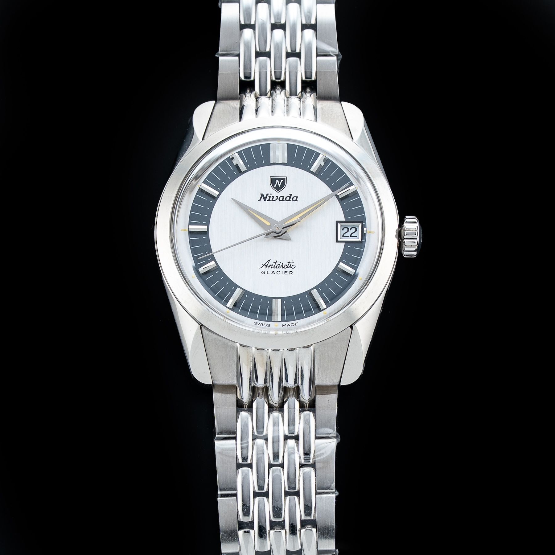 Nivada Grenchen 32063A15 Antarctic Glacier 38mm