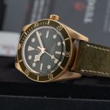 TUDOR Yellow Gold Black Bay 79018V image 6 thumbnail