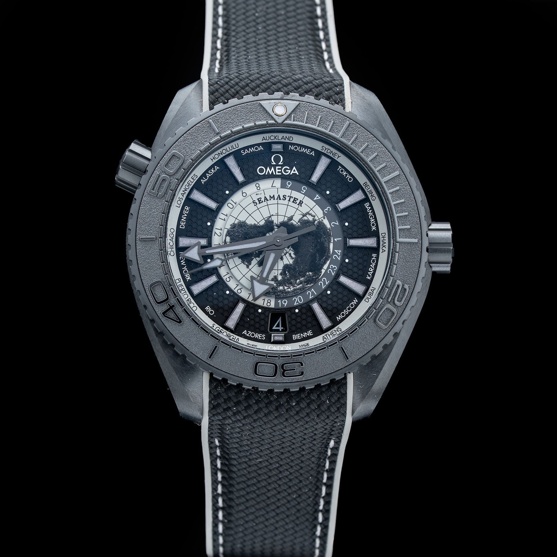 Omega 215.92.46.22.01.007 Seamaster Planet Ocean 600M Worldtimer