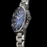 Oris Aquis Date Calibre 400 Bi-Color Blue Dial on Bracelet image 2 thumbnail