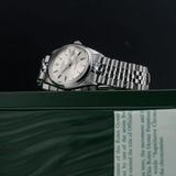 Rolex Oyster Perpetual Date 15000 image 7 thumbnail