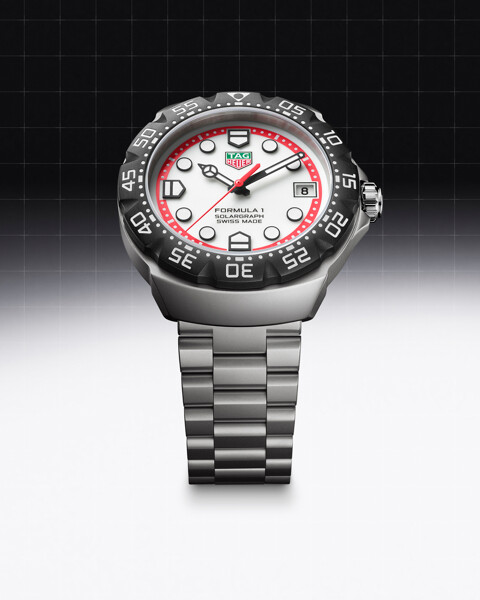 TAG Heuer Formula 1 on black background